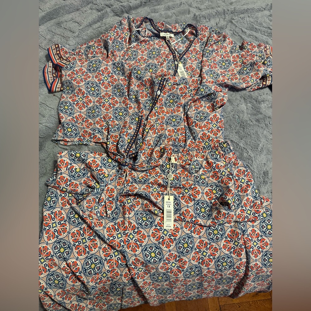 Tile-Print Two-Piece Lounge Set in Coral, Navy & Cream Size 1x
